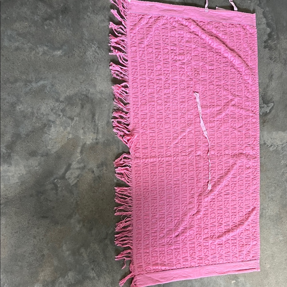 Authentic Versace Hot Pink Coverup beach towel wrap - Picture 3 of 9